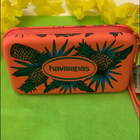 havaianas rubber bag